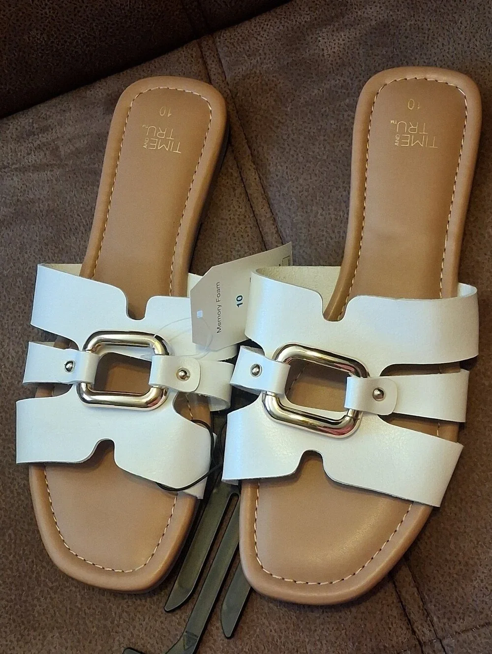 Time and Tru comfortable white